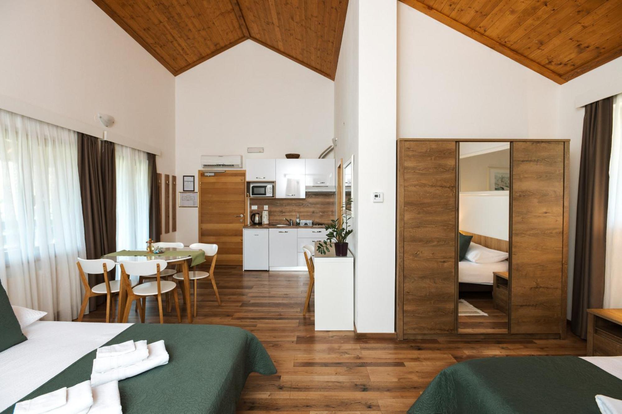 B&B Apartments Buric Plitvice Lakes Plitvička Jezera Exteriör bild